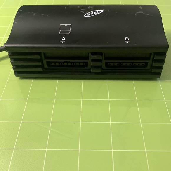 Intec Multiplayer Adapter For Sony PS2 (PS2-7210-A) 4 HUB - Picture 2 of 3